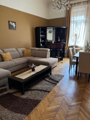 Izabella Home บูดาเปสต์ ภายนอก รูปภาพ